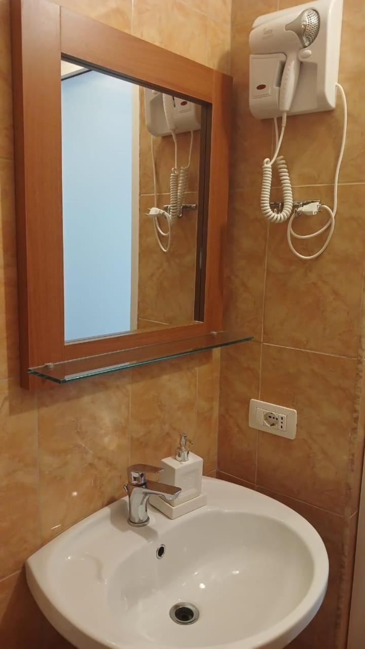 Guesthouse Mateo Dhërmi Δωμάτιο φωτογραφία