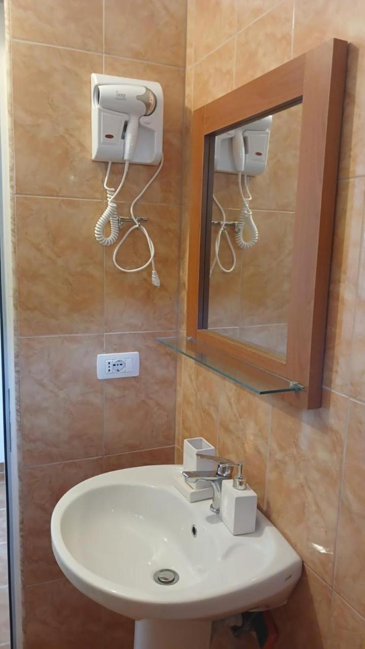 Guesthouse Mateo Dhërmi Δωμάτιο φωτογραφία