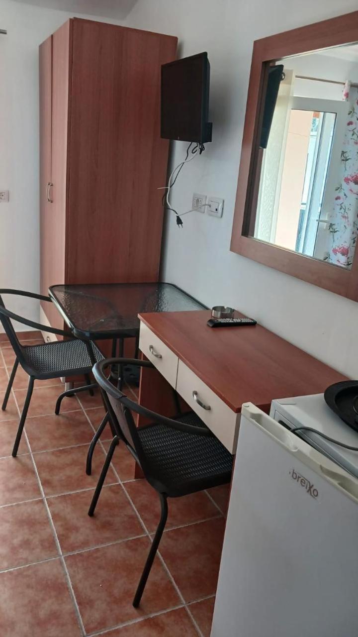 Guesthouse Mateo Dhërmi Δωμάτιο φωτογραφία