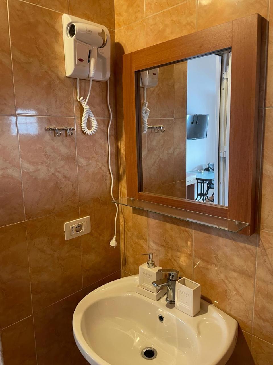 Guesthouse Mateo Dhërmi Εξωτερικό φωτογραφία